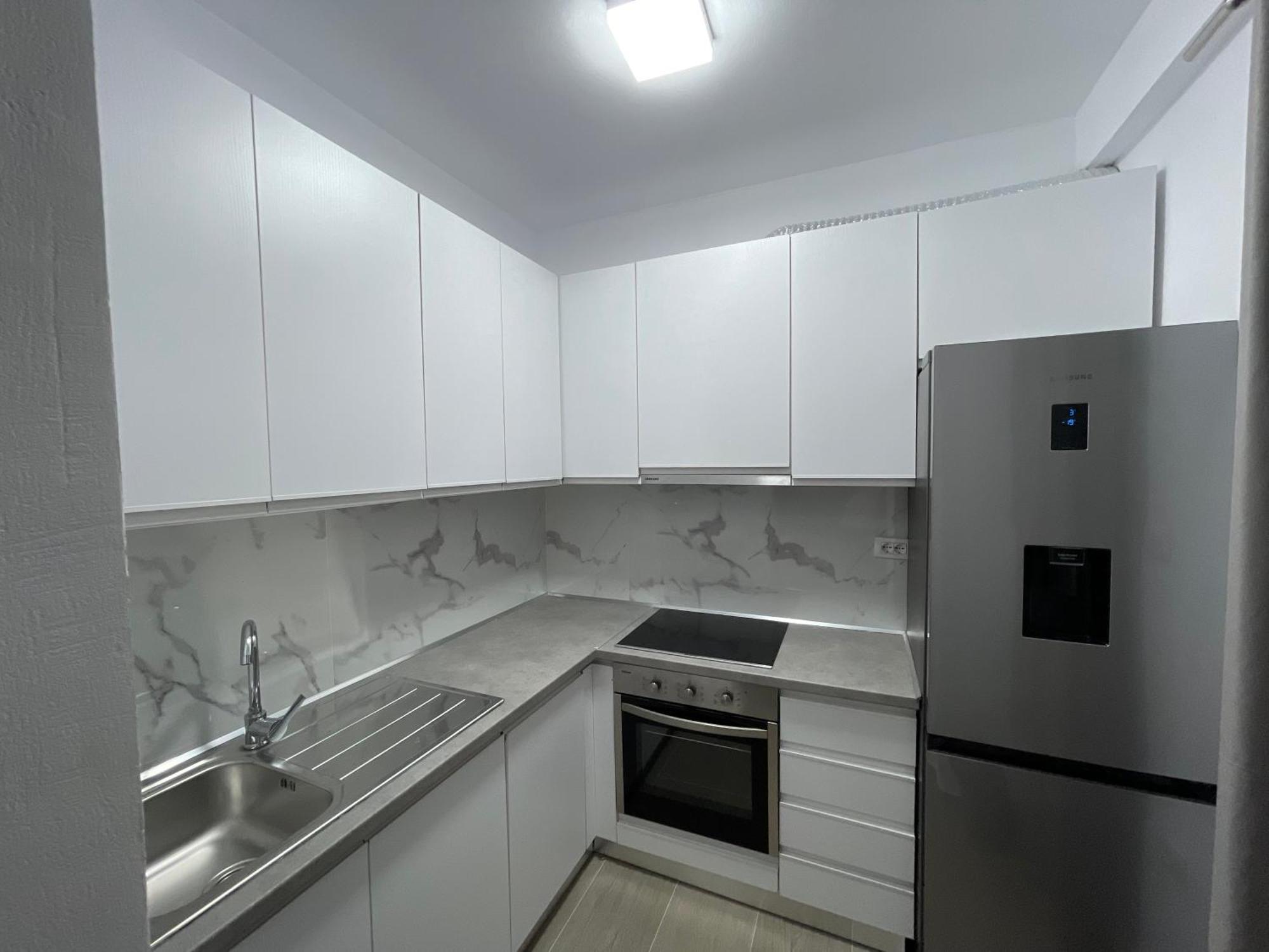 Modern Apartment In Central Vlorë エクステリア 写真